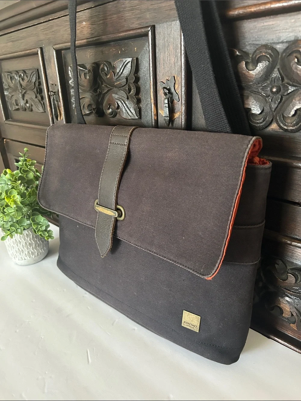 Knomo classic brown